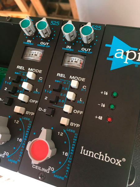 API Audio 525 en lunchbox