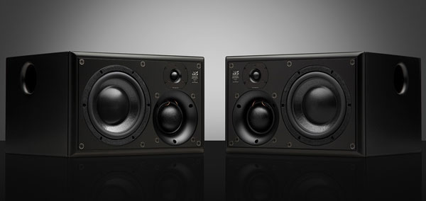 Par de ATC Loudspeakers SCM25A Pro Mk2 vista en perspectiva