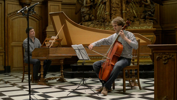 Josephson Engineering C617 tomando el sonido de un violoncello y un piano