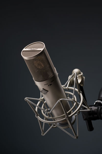 United Studio Technologies UT Twin87 vista diagonal