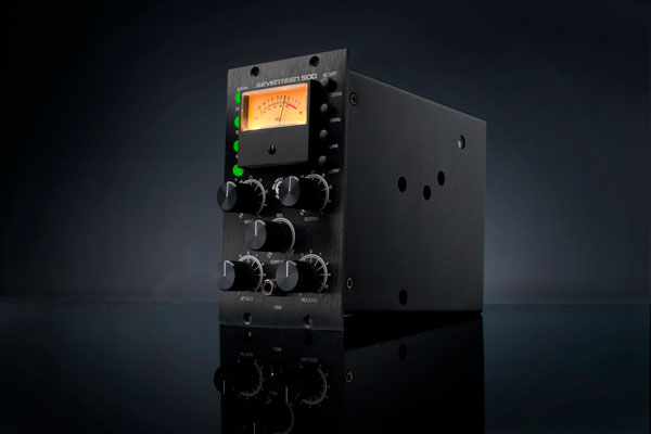 Black Lion Seventeen 500 vista hero