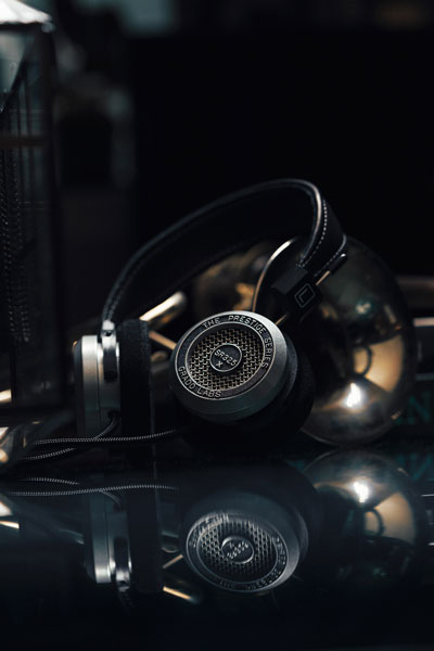 Grado SR325x vista artística en perspectiva