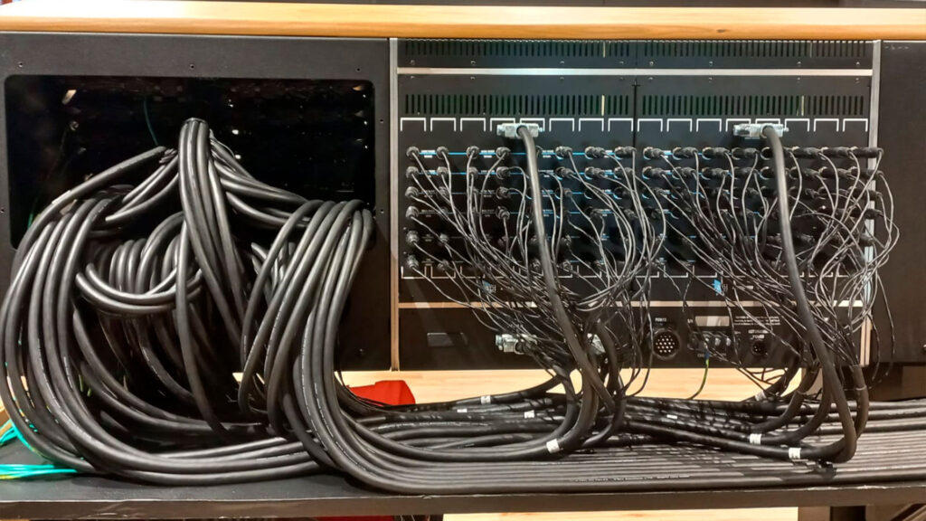 Cables de audio profesional Cables que conectan una consola