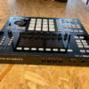 Native Instruments Maschine Studio c/Licencia transferible - Usado