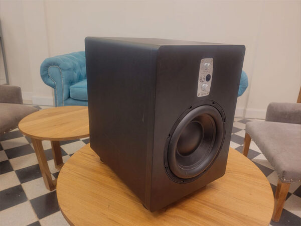EVE Audio TS110 Usado