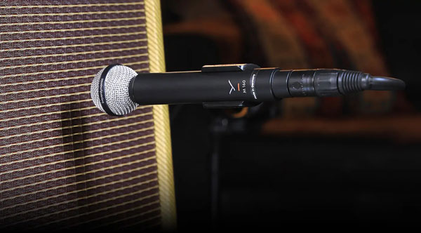 Beyerdynamic M160 junto a amplificador