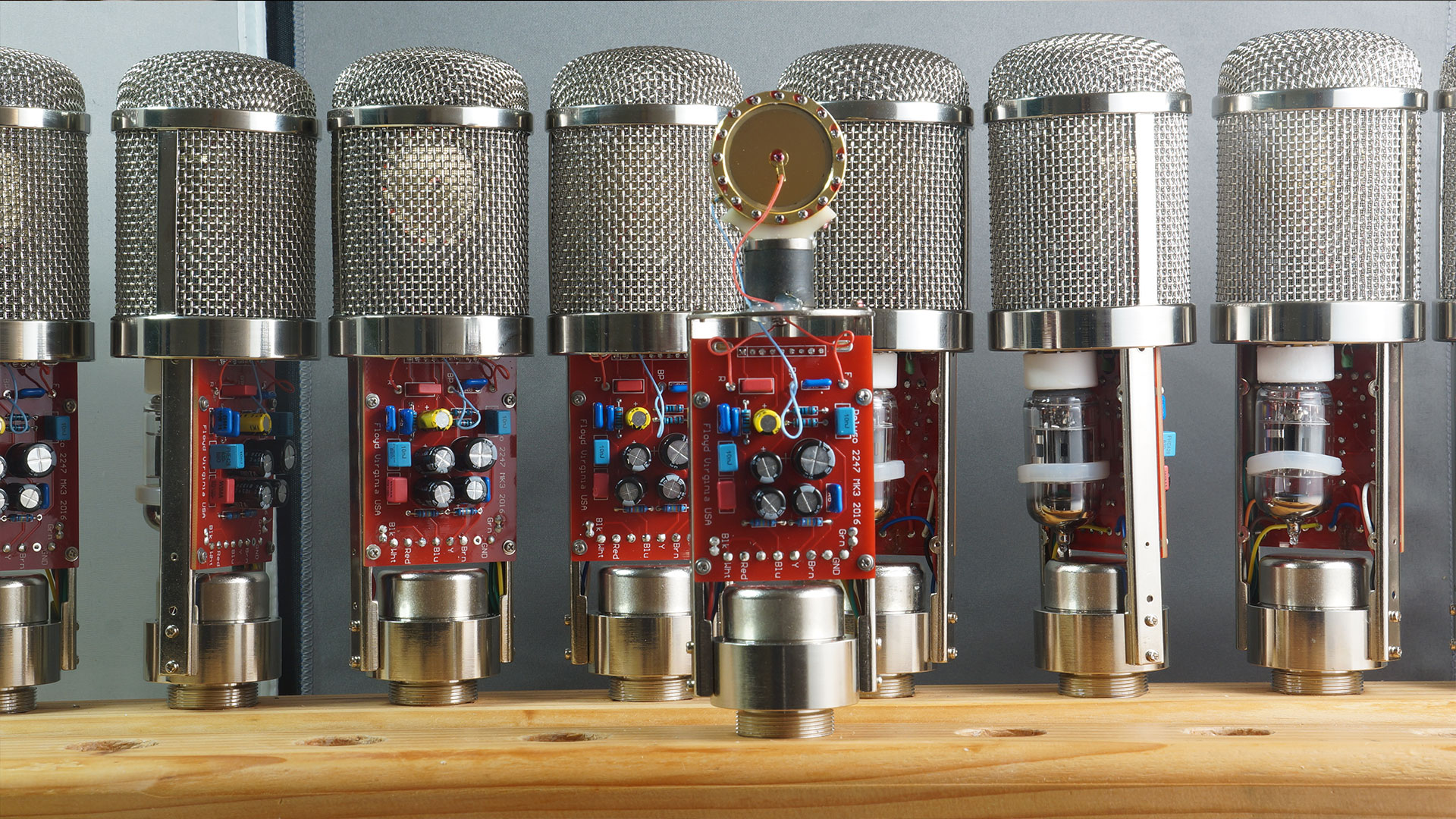 Peluso Microphone Lab marca